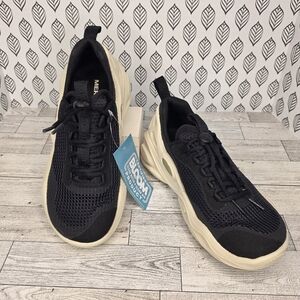 Brooks Men's Black and Tan Sneakers